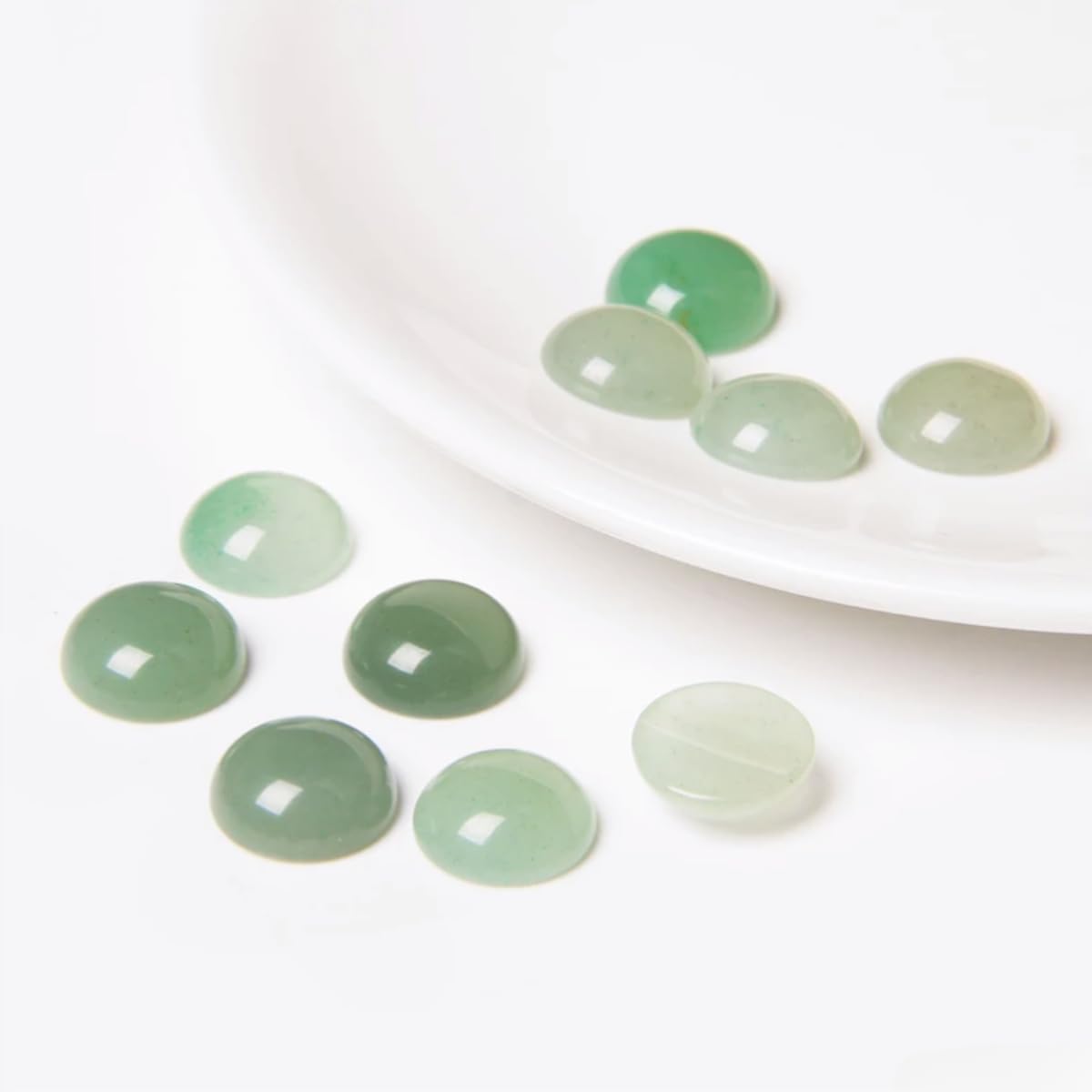 20pcs 4mm Natural Stone No Hole Green Aventurine Semicircle Smooth Cabochons Beads Healing Chakra Crystal Stone Bead for Jewelry Making Rings Earrings Necklace Bracelet DIY Crafts