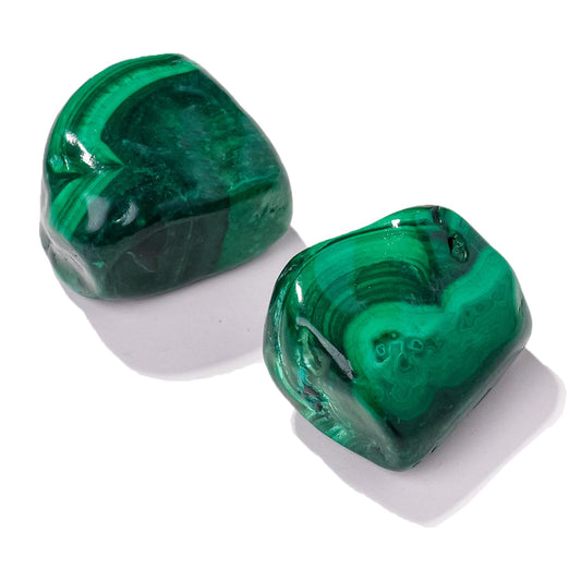 Apengshi Malachite Tumbled Stone 2pcs Polished Stone Natural Crystal and Healing Stones Irregular Stone for DIY Home Decor Garden Fountain 0.9''-2''