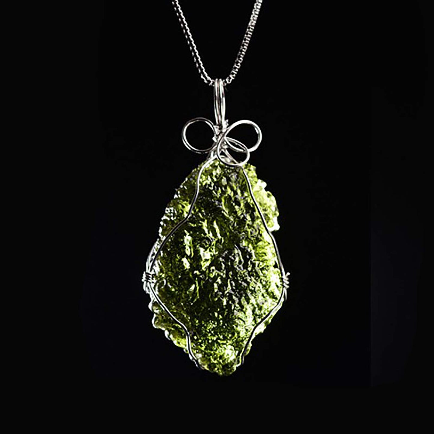Emivery 3 Pcs Green Moldavite Czech Meteorite Artificial Irregular Stone Pendant Rough Crystal Energy Stone for DIY Jewelry Making 3g