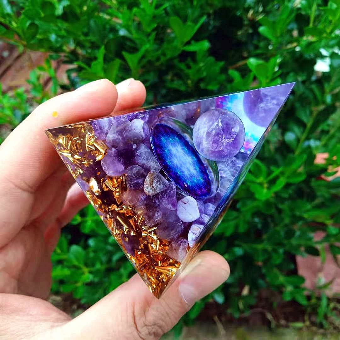 ycyingcheng Moonstone Crystal Orgone Pyramid Ogan Crystal Energy Tower, Nature Reiki Chakra Crushed Stone Jewelry, Crystal Pyramid for Home Decor (Crystal Pyramid-20)