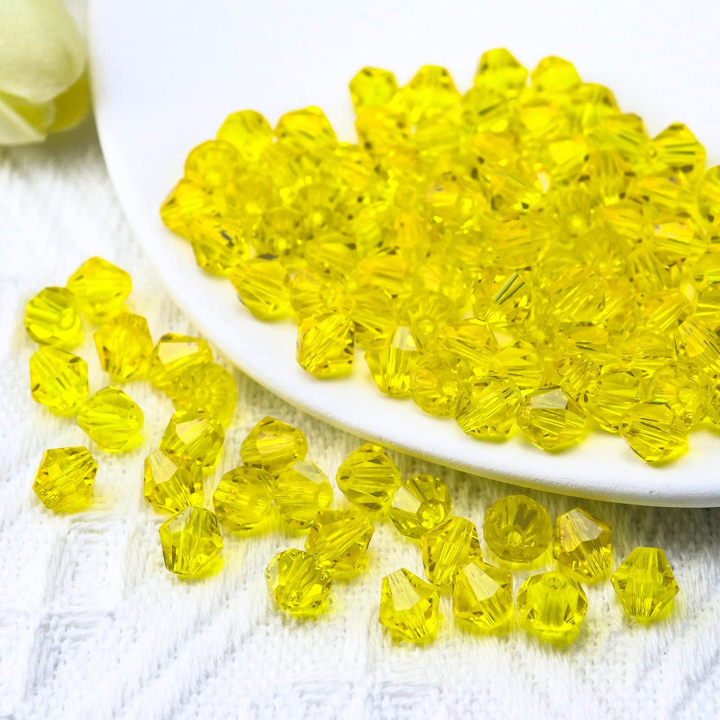 Dowarm 1000PCS 4MM Crystal Beads, Yellow Faceted Bicone Glass Beads for Jewelry Making, Craft, DIY Bracelet, Necklace, Dolls, Spacer