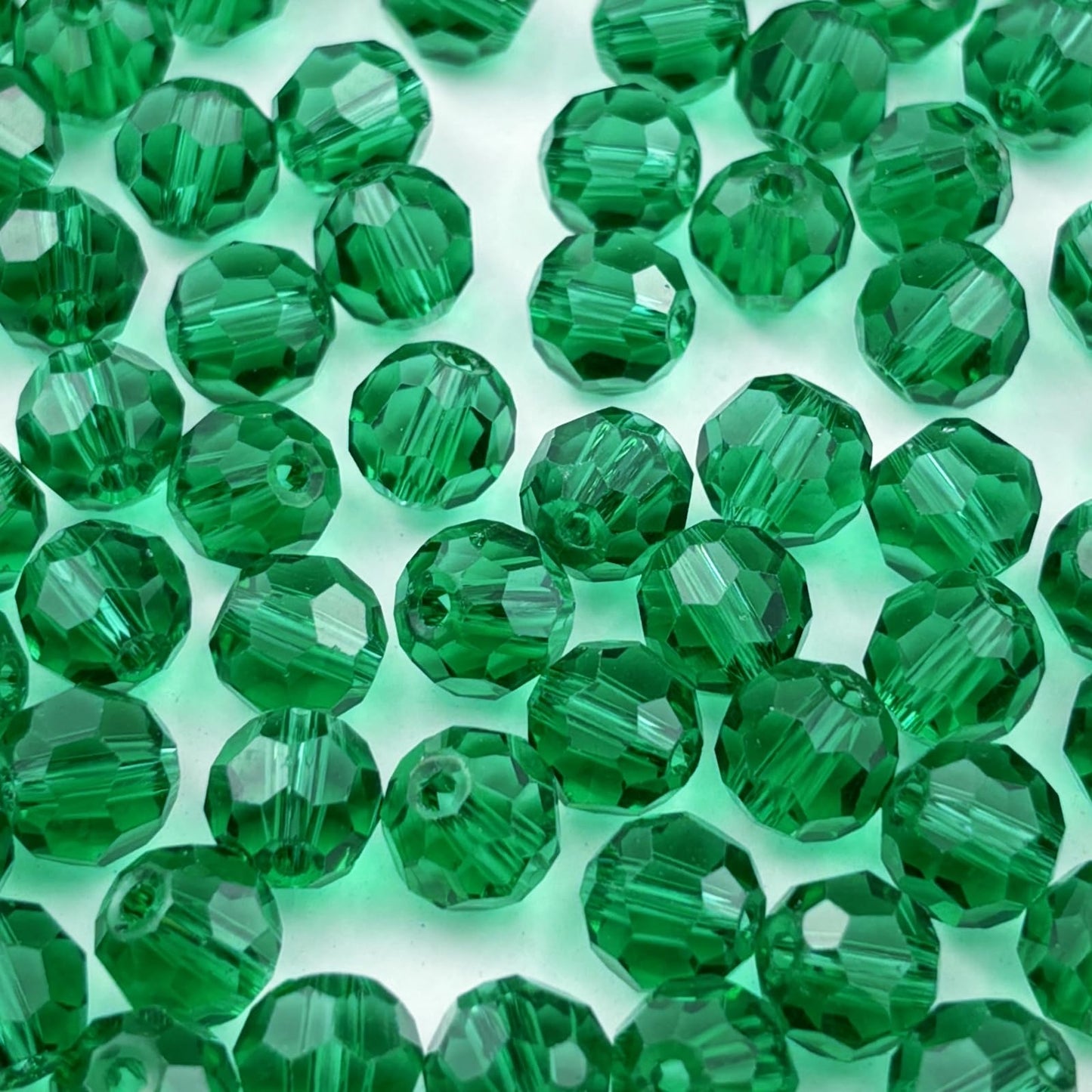 YUEXIGO 200pcs 6mm Round Crystal Glass Beads for Jewelry Making, Faceted Crystal Glass Spacer Beads for Bracelet Earring Necklace DIY Craft(Peacock Green)