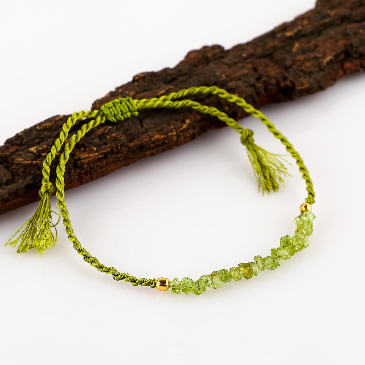 TGH Natural Peridot Chip Braided Bracelet – Handmade Adjustable Protection Bracelet – Raw Peridot Healing Crystal Jewelry for Men & Women – Christmas Gift for Her – Energy Stone Bracelet