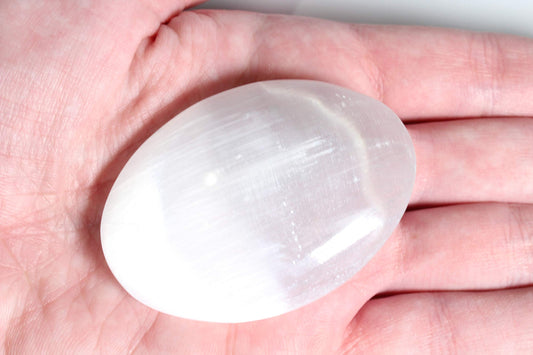 MINERALUNIVERSE Natural White Selenite Palm Stone - Healing Crystal - Large Crystal Selenite Spiritual Healing Massage Stone