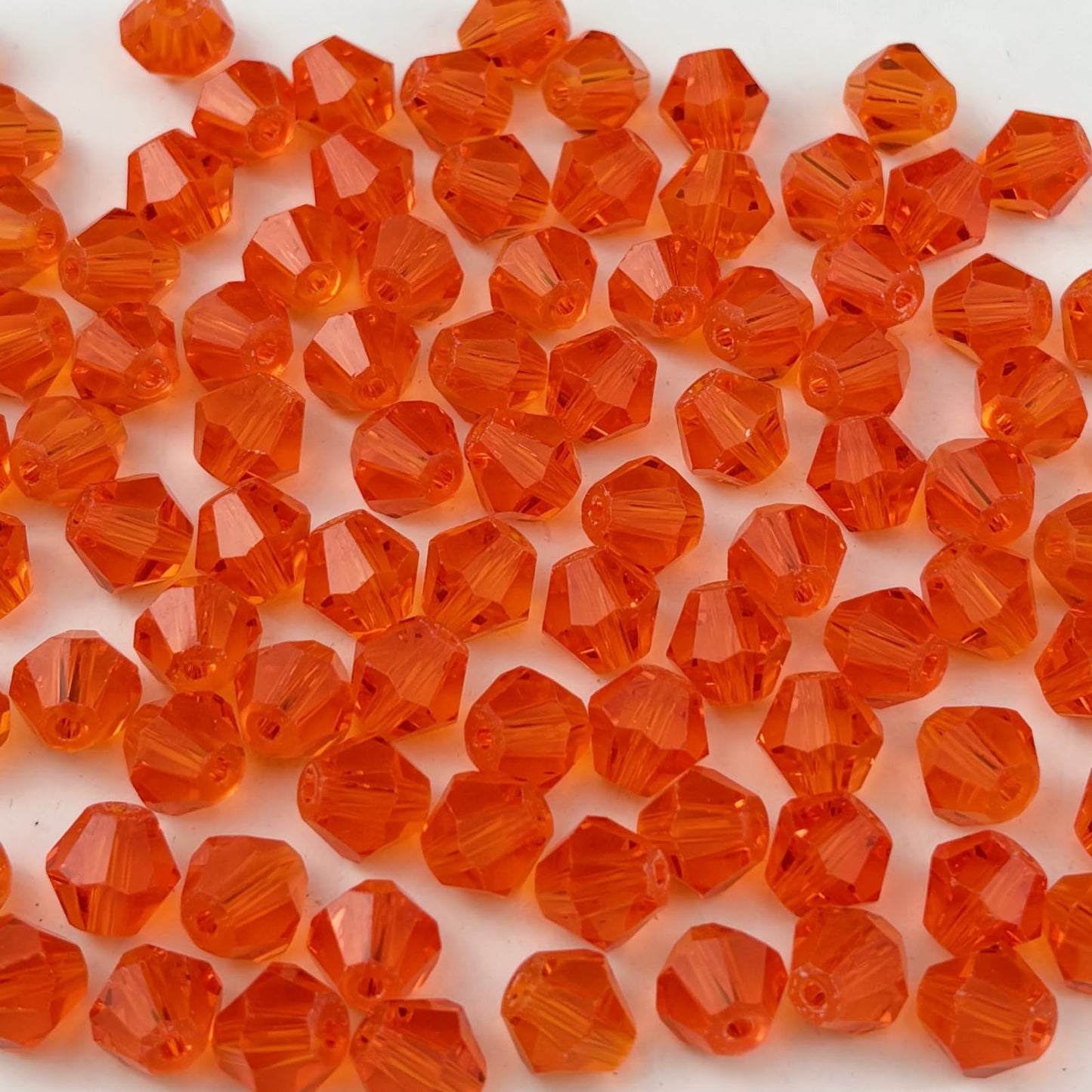 YUEXIGO 100pcs 8mm Bicone Glass Crystal Beads for Jewelry Making, Faceted Bicone Glass Spacer Beads for Bracelet Earring Necklace DIY Craft(Orange)