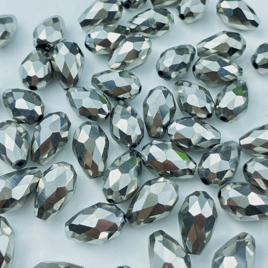 Honkoolly 130pcs 6x8mm Teardrop Crystal Glass Beads Vertical Hole Faceted Glass Teardrop Spacer Beads for Bracelets Necklace Earring DIY Jewelry Making Craft(Silver)