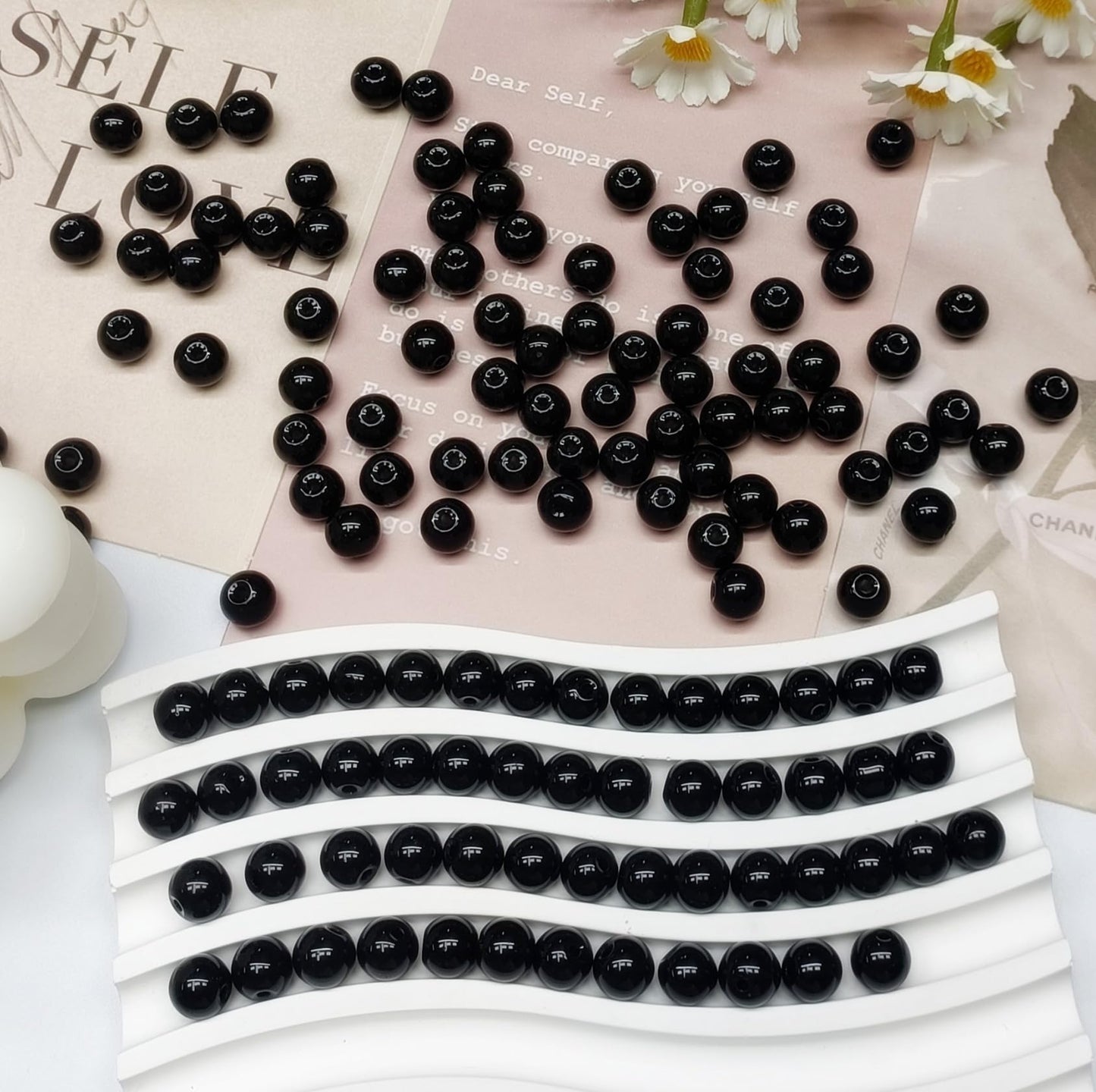 Bxwoum 200PCS Glass Beads 8mm Glass Beads for Jewelry Making Soild Black Round Loose Beads for Bracelets DIY Crafts (Black)
