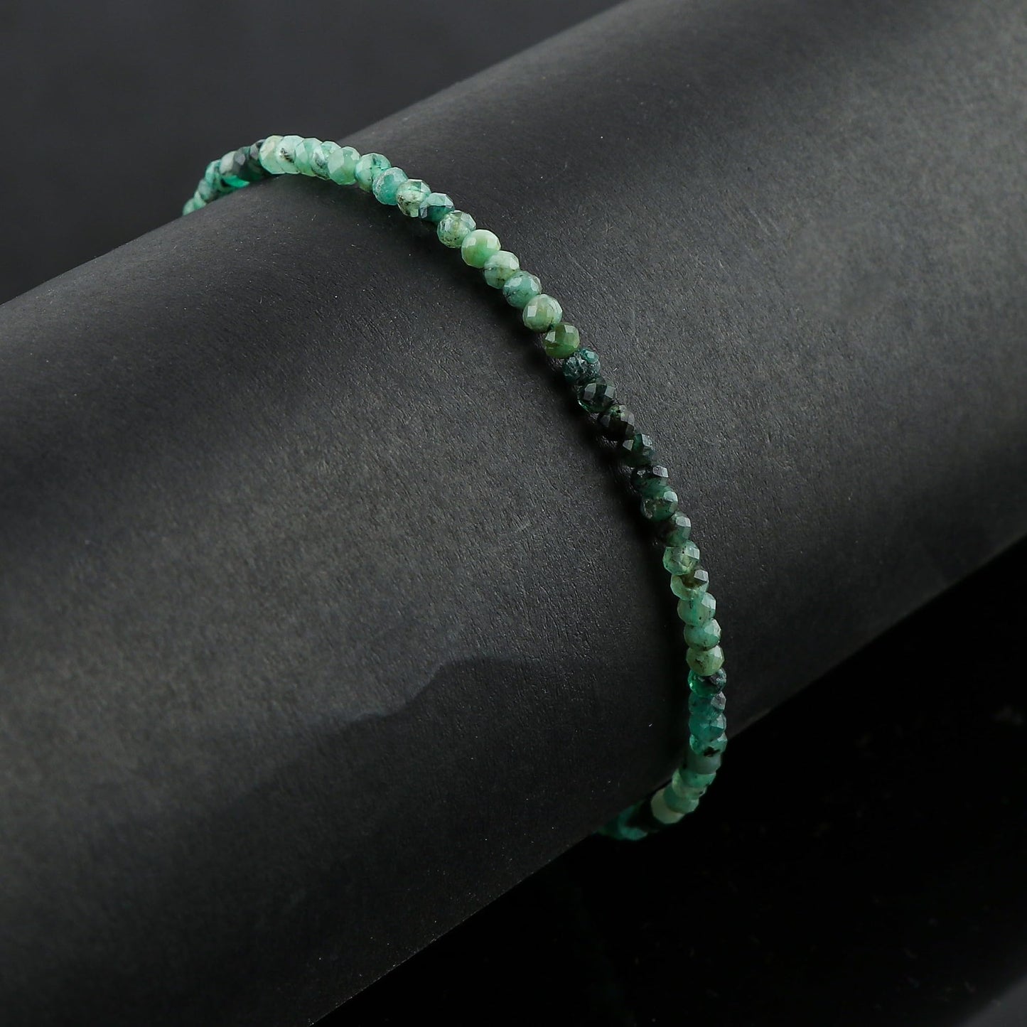 CRYSTALINES Natural Shaded Emerald Gemstone Bolo Bracelet, Faceted Beads Stones, Hypoallergenic Handmade Boho Jewelry for Women, Healing Crystals, Adjustable Silver Chain 6+4inch, May Birthday Gift
