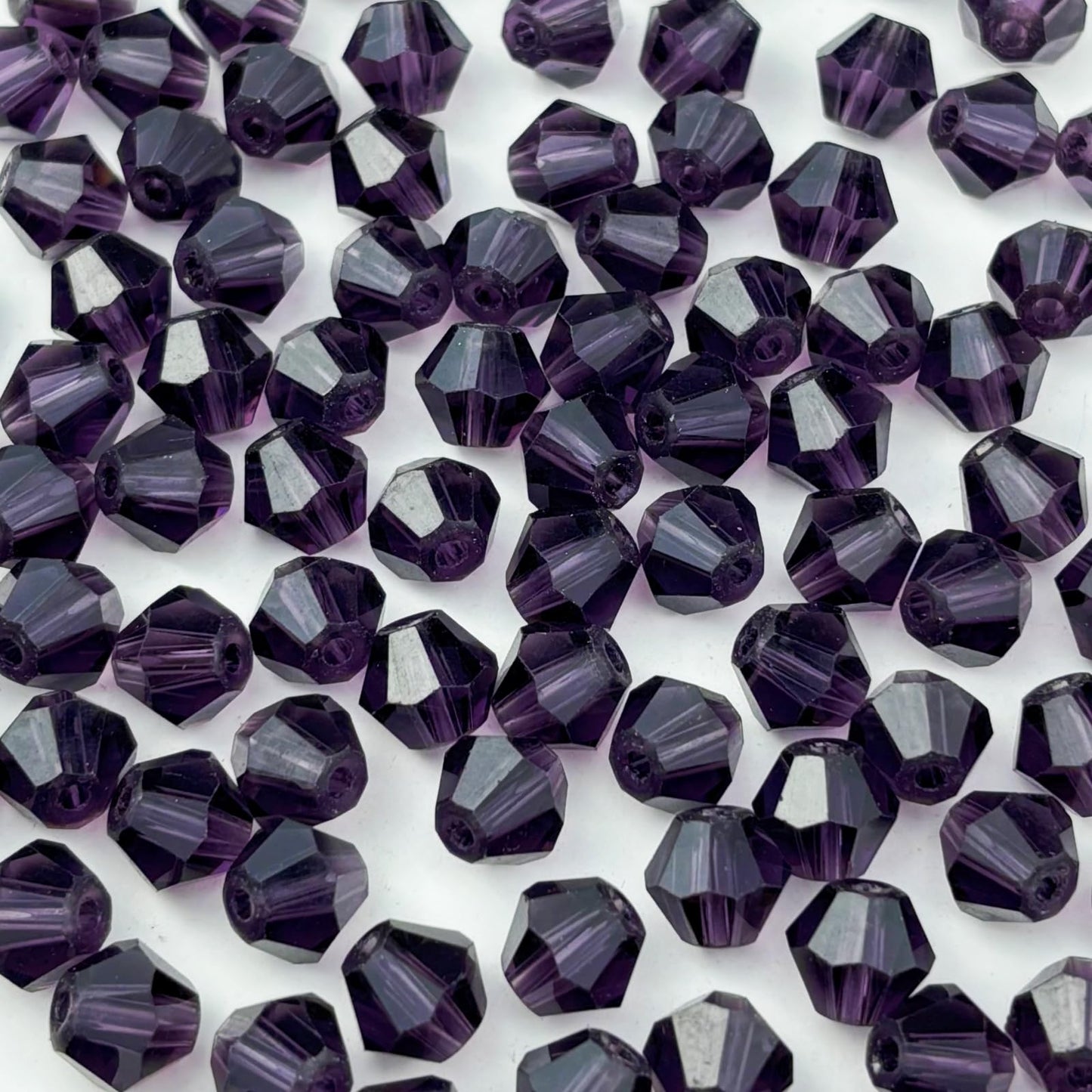 YUEXIGO 200pcs 6mm Bicone Glass Crystal Beads for Jewelry Making, Faceted Bicone Glass Spacer Beads for Bracelet Earring Necklace DIY Craft(Violet)