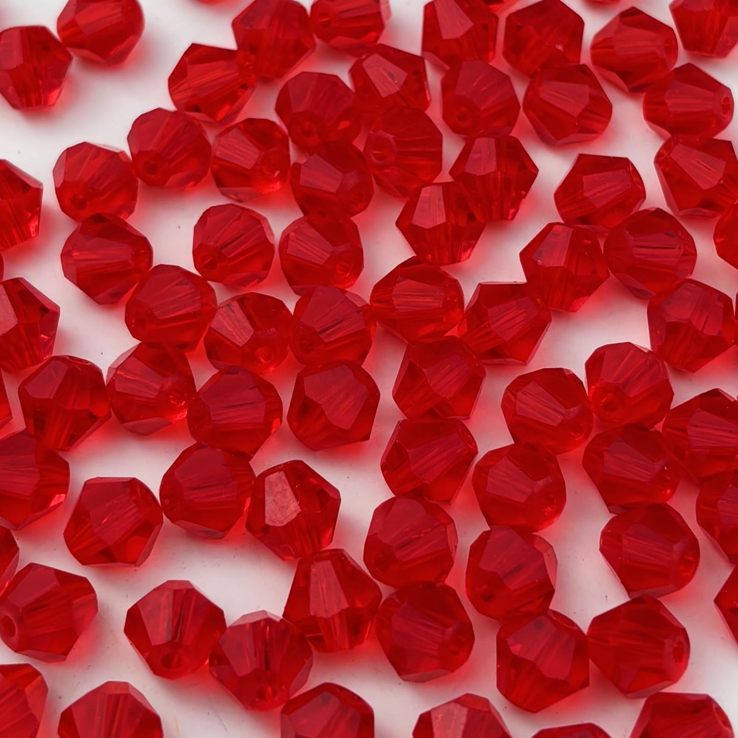 YUEXIGO 100pcs 8mm Bicone Glass Crystal Beads for Jewelry Making, Faceted Bicone Glass Spacer Beads for Bracelet Earring Necklace DIY Craft(Red)