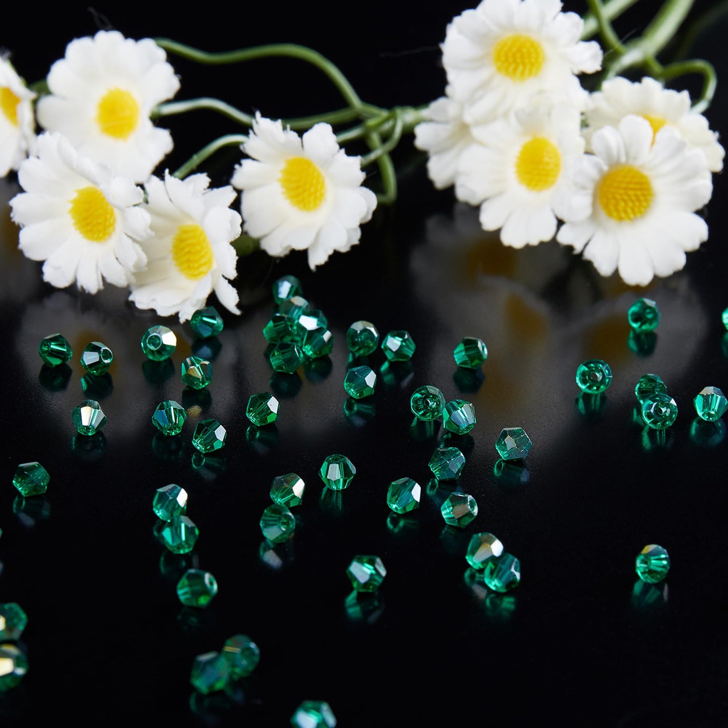 Laopottbeads 1100PCS 4mm Bicone Crystal Glass Beads for Jewelry Making, Sparkling Mini Beads for Suncatchers, DIY Bracelets & Craft Projects (Malachite Green)