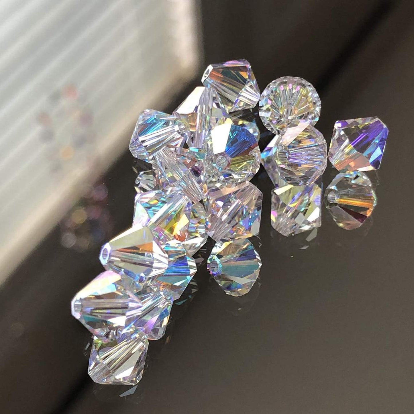 Dowarm 1000PCS Bicone Crystal Beads 4mm, Bulk Small Faceted Bicone Glass Beads for Jewelry Craft Making, DIY Bracelet, Necklace, Dolls (Crystal AB, 4MM)