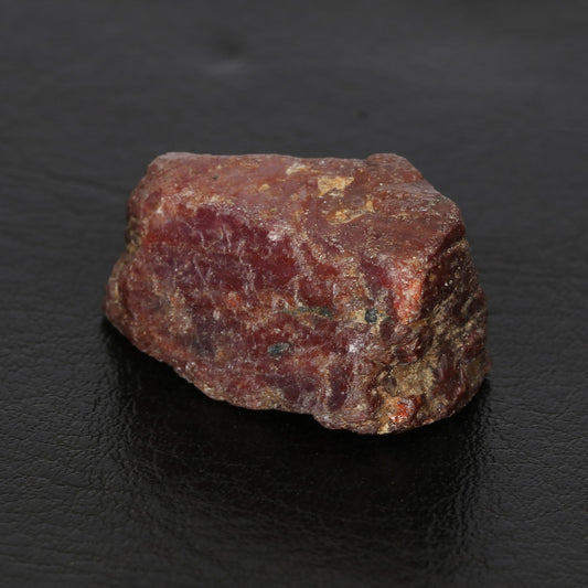 GEMHUB Natural Crystals And Healing Stones 13.00 Carat Raw Rough Star Red Ruby Healing Crystals For Jewelry Making