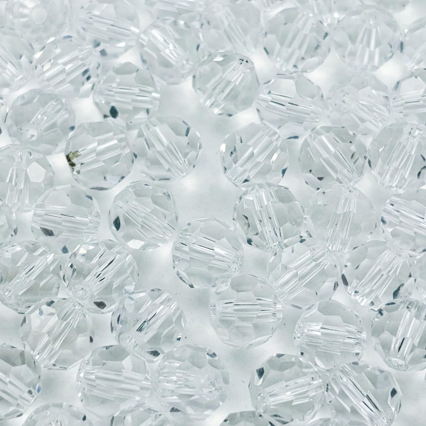 YUEXIGO 200pcs 6mm Round Crystal Glass Beads for Jewelry Making, Faceted Crystal Glass Spacer Beads for Bracelet Earring Necklace DIY Craft(Transparent)