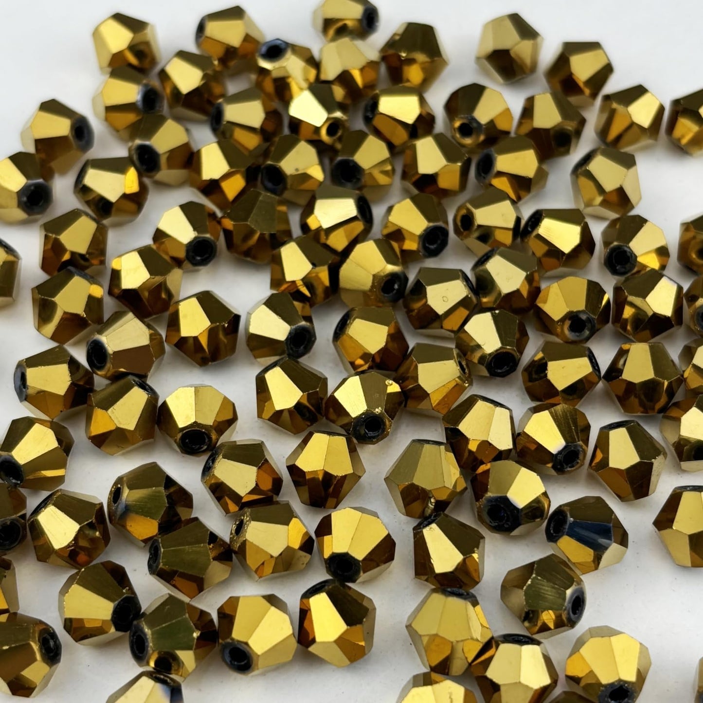 Pinhoollgo 200pcs 6mm Bicone Crystal Glass Beads Faceted Bicone Crystal Beads Bulk Glass Spacer Beads for Bracelets Necklace Pendants Earrings DIY Jewelry Craft Making(Gold)