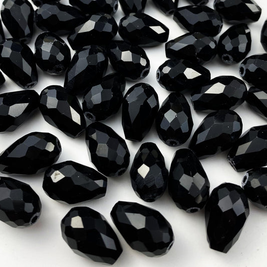 Honkoolly 50pcs 10x15mm Teardrop Crystal Glass Beads Vertical Hole Faceted Glass Teardrop Spacer Beads for Bracelets Necklace Earring DIY Jewelry Making Craft(Black)