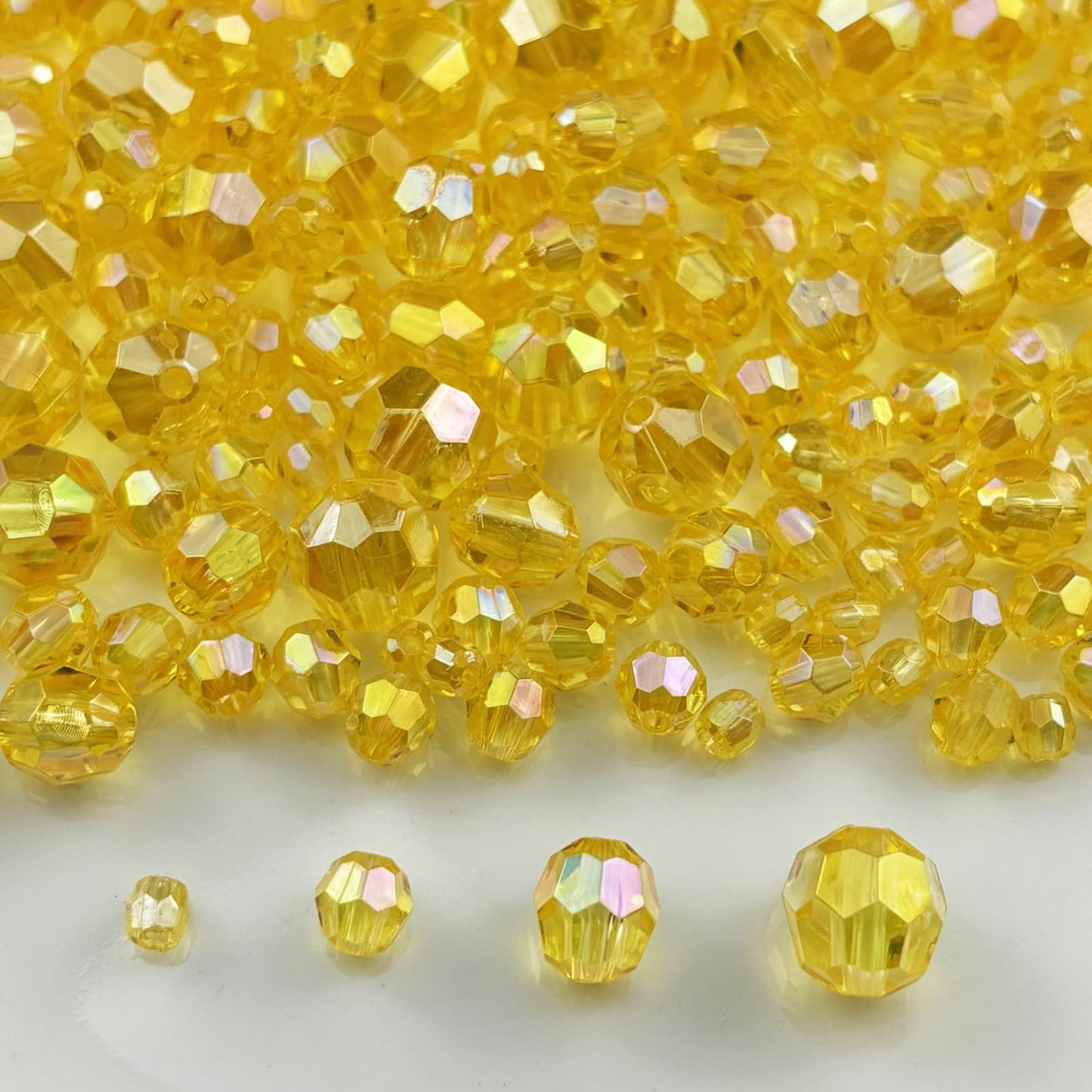 Pinhoollgo 1800pcs Acrylic Faceted Round Beads 4mm 6mm 8mm 10mm AB Colors Glossy Acrylic Round Spacer Beads with Hole for DIY Bracelet Necklace Jewelry Making Supplies Handmade Craft(Yellow AB)