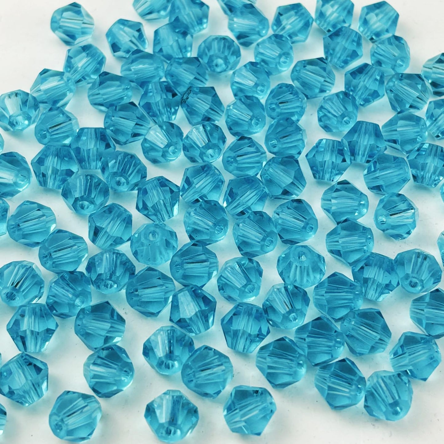 YUEXIGO 100pcs 8mm Bicone Glass Crystal Beads for Jewelry Making, Faceted Bicone Glass Spacer Beads for Bracelet Earring Necklace DIY Craft(Light Lake Blue)
