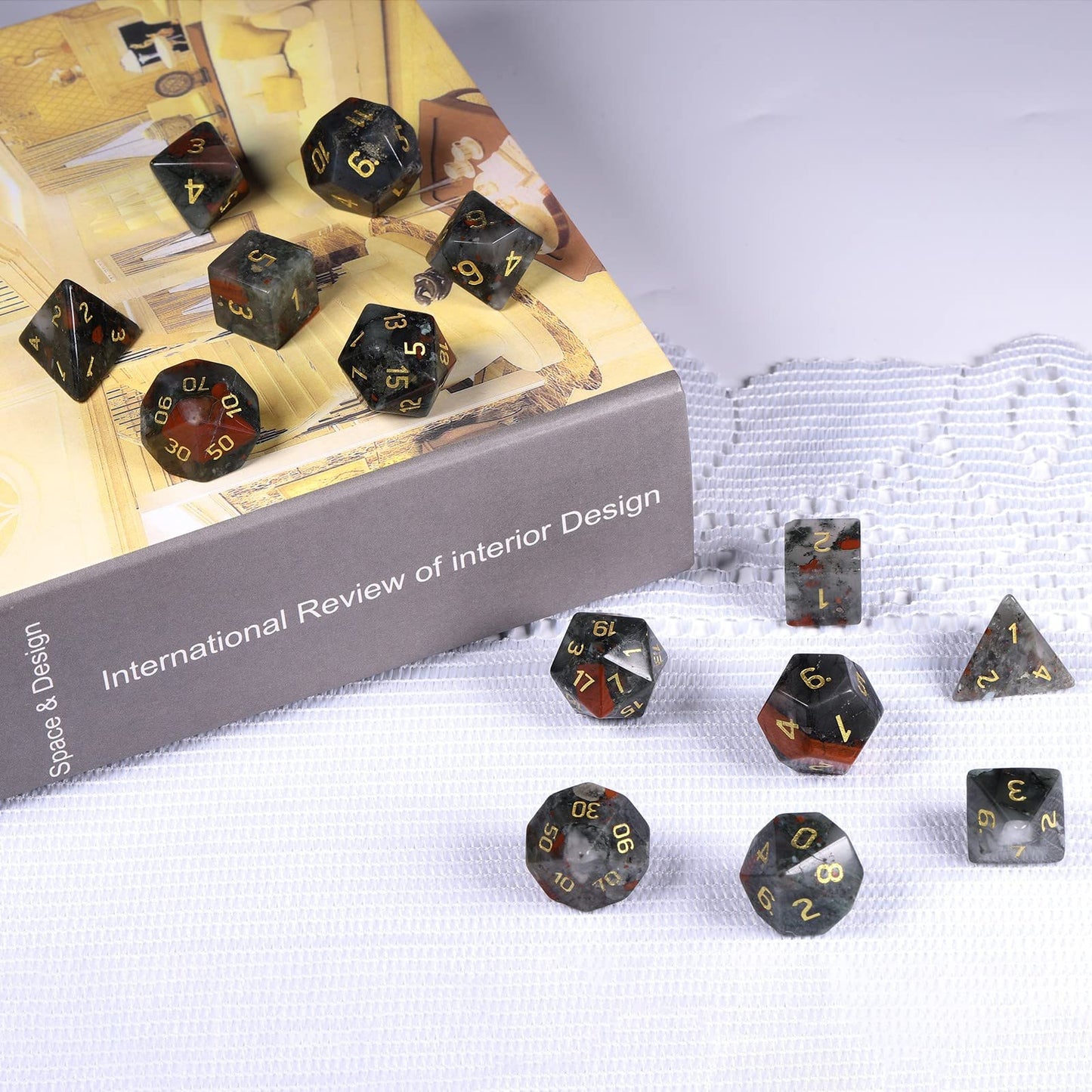 mookaitedecor 7 PCS Africa Bloodstone Crystal Polyhedral DND Dice Set, Polished Tumbled Stones Dices for RPG MTG Table Games Home Decoration