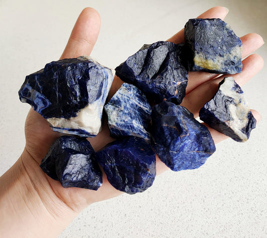 Luckeeper 1 lb Rough Crystals Bulk Raw Sodalite Healing Stones for Tumbling, Wire Wrapping, Wicca Reiki,Meditation