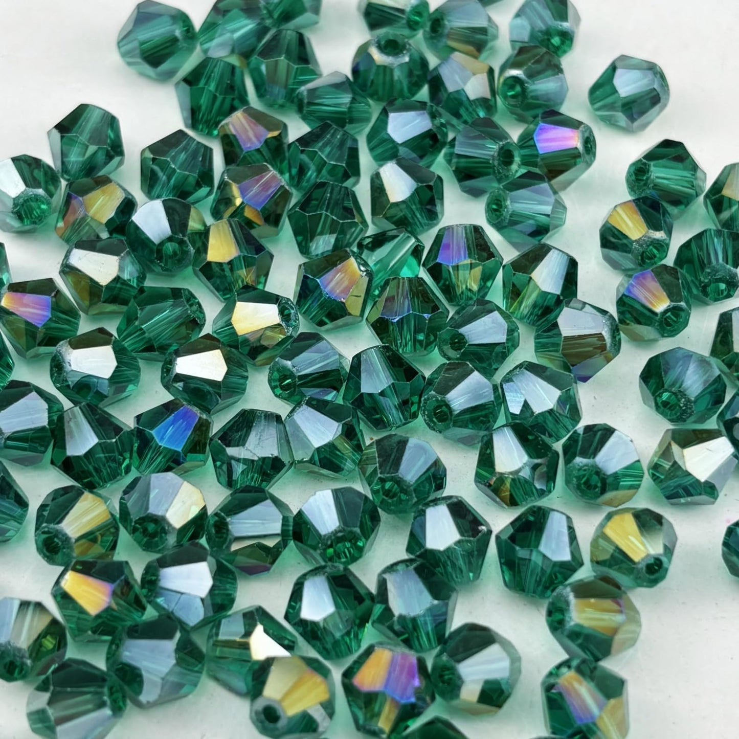 Pinhoollgo 200pcs 6mm Bicone Crystal Glass Beads Faceted Bicone Crystal Beads Bulk Glass Spacer Beads for Bracelets Necklace Pendants Earrings DIY Jewelry Craft Making(Peacock Green AB)