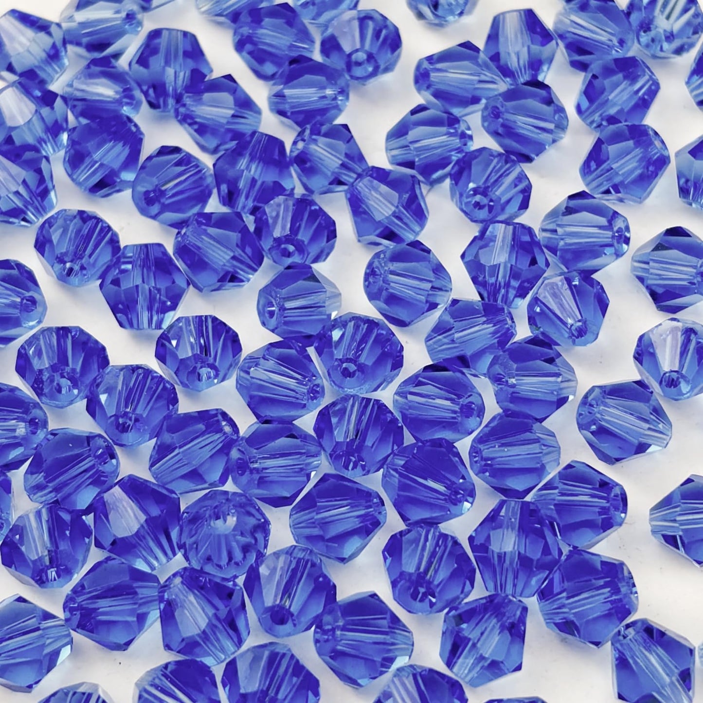 YUEXIGO 200pcs 6mm Bicone Glass Crystal Beads for Jewelry Making, Faceted Bicone Glass Spacer Beads for Bracelet Earring Necklace DIY Craft(Light Blue)