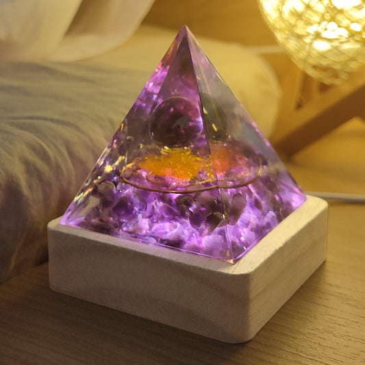 XQIGI Orgone Crystal Pyramid for Positive Energy, Light Base Natural Orgonite Amethyst Gemstone Obsidian Ball Stones, Healing Pyramids Gift for Chakra Reiki Healing Meditation Lucky Happiness Fortune