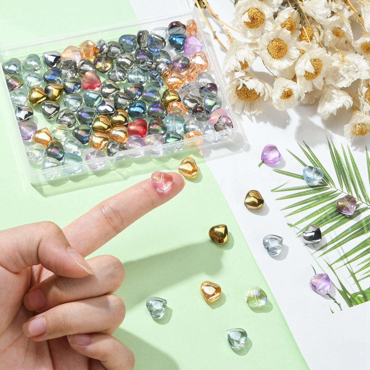 UR URlifehall 100 Pcs Heart Electroplate Transparent Glass Beads with Glitter Gold Colorful Heart Shaped Glass Beads for Keychain Jewelry Making
