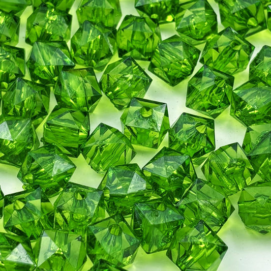 300pcs 8mm Acrylic Cube Faceted Acrylic Beads with Hole Plastic Spacer for Bracelets Necklace Earring Making Supplies (Grass Green)