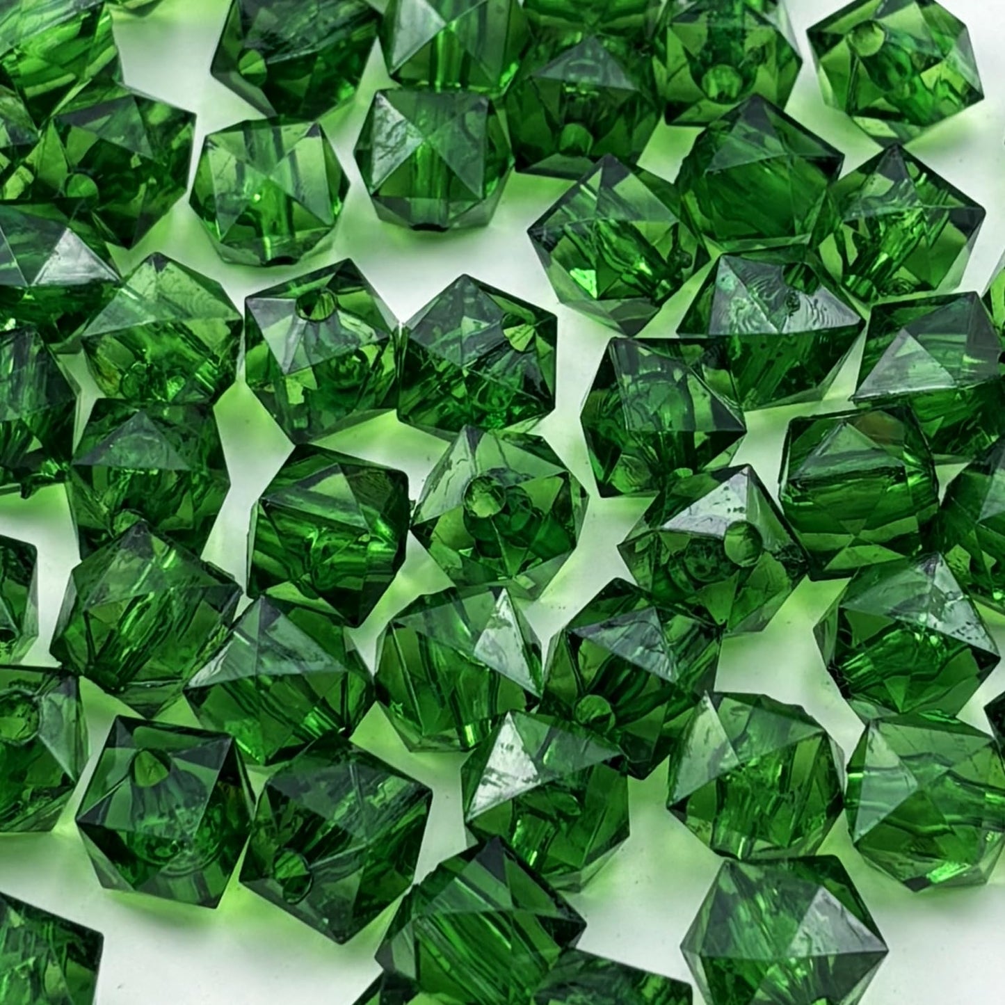 300pcs 8mm Acrylic Cube Faceted Acrylic Beads with Hole Plastic Spacer for Bracelets Necklace Earring Making Supplies (Deep Green)