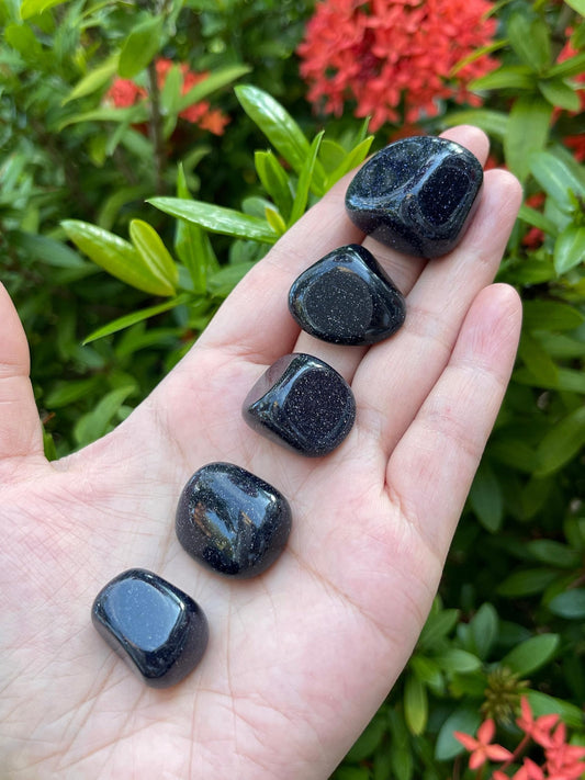 GAF TREASURES 5 Pcs Blue Goldstone Tumbled Stones, Polished Blue Goldstone Gemstone, Blue Goldstone Healing Crystals (Blue Goldstone)