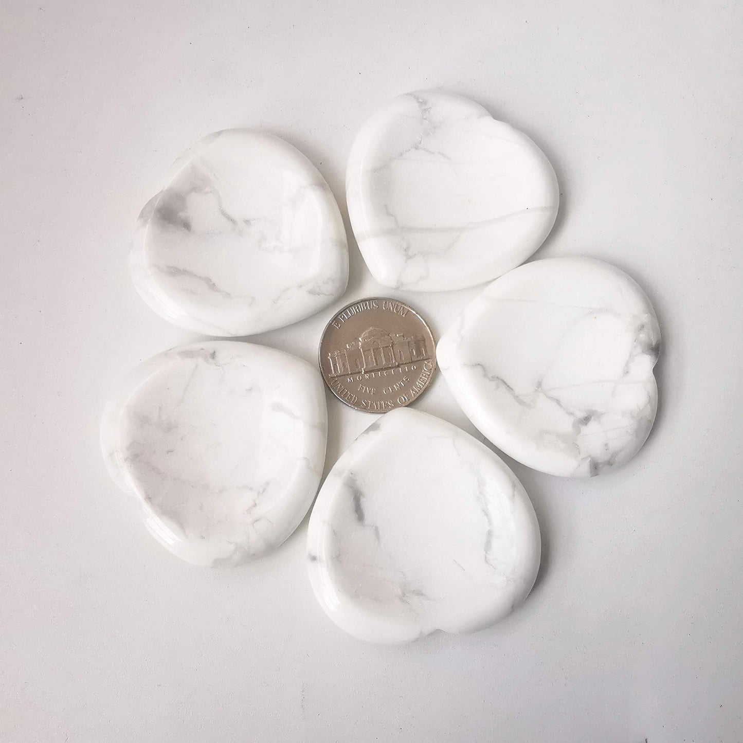 Bacatgem Natural White Howlite Turquoise Heart Chakra Thumb Worry Stone,Hand Carved Healing Crystal Shaped Stone for Anxiety Stress Relief Meditation