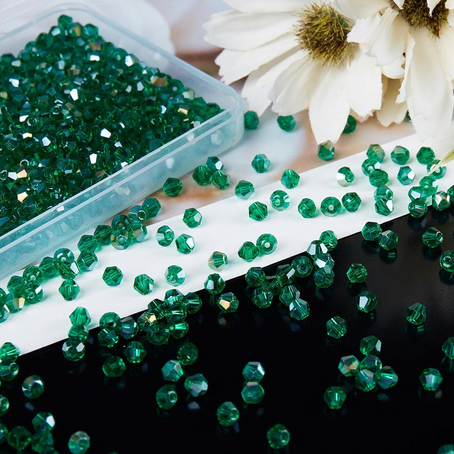 Laopottbeads 1100PCS 4mm Bicone Crystal Glass Beads for Jewelry Making, Sparkling Mini Beads for Suncatchers, DIY Bracelets & Craft Projects (Malachite Green)