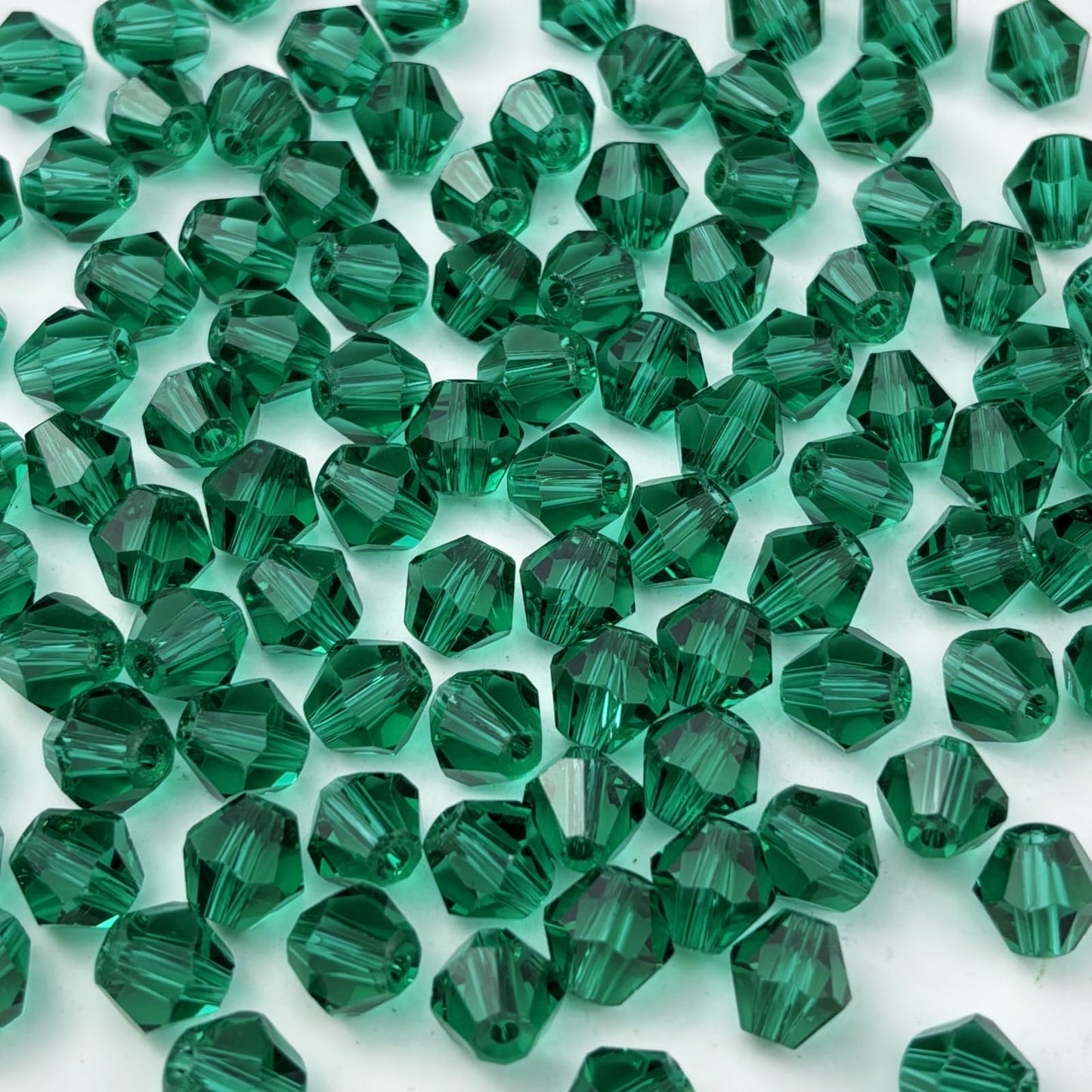 YUEXIGO 100pcs 8mm Bicone Glass Crystal Beads for Jewelry Making, Faceted Bicone Glass Spacer Beads for Bracelet Earring Necklace DIY Craft(Peacock Green)