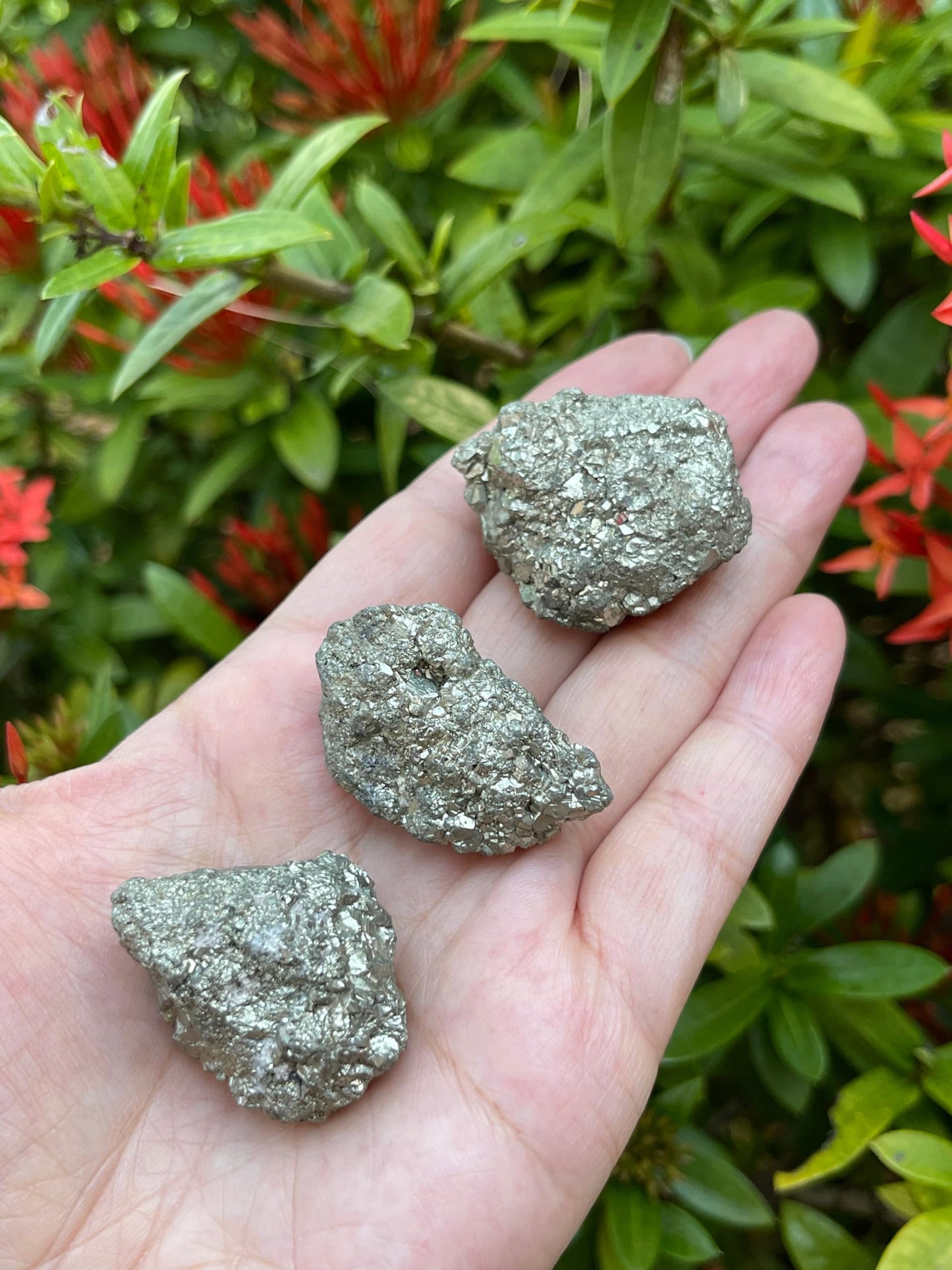 GAF TREASURES Wholesale Raw Pyrite Crystals, Natural Pyrite Stone, Natural Rough Pyrite Crystals, Pyrite Rough, Pyrite Healing Crystals (Pyrite, 1 Pound)