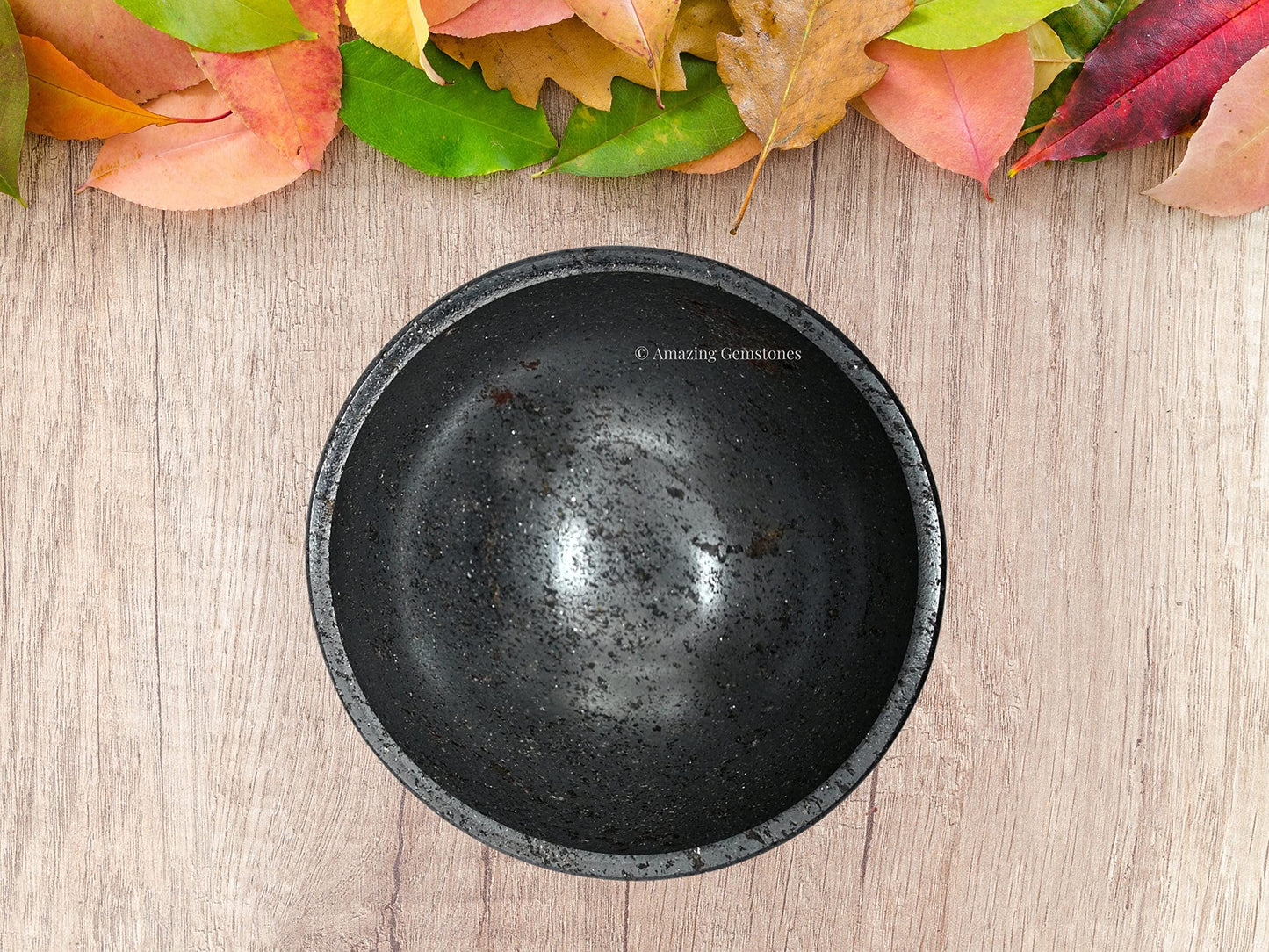 Hematite Crystal Bowl - 2 Inch Decorative Bowls for Room and Home Decor - Gemstone Healing Crystals for Elegant Display, Positive Energy Balance and Gift